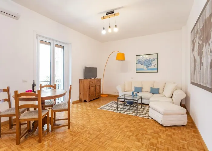 Appartamento Corso Francia 2bdr Apartmet