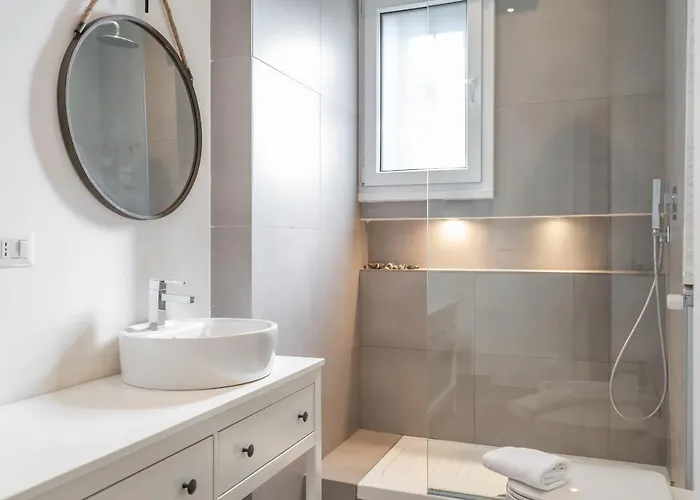 Corso Francia 2bdr Apartmet Roma