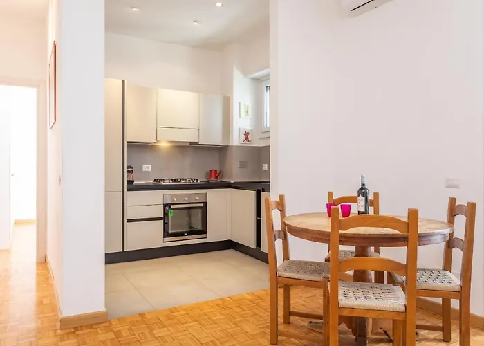 Corso Francia 2bdr Apartmet * Roma
